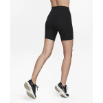 Nike Universa