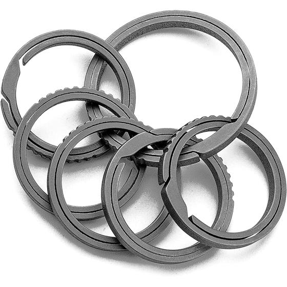 TISUR Key Rings for Keychains,Carabiner Keychain Ring Titanium Key Rings Heavy Duty Round Split Rings for Men and Women (1pc Large Key Ring+5pcs Small Key Rings)