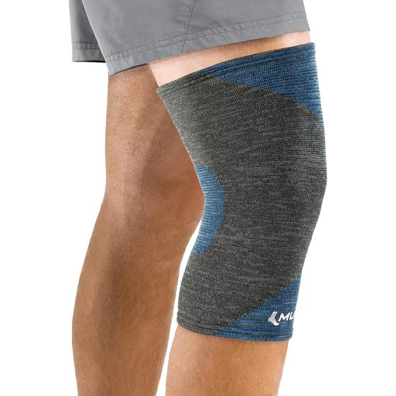 Mueller Sports Medicine FIR 4-Way Knee Support Sleeve, for Men and Women, Gray/Blue, M/L