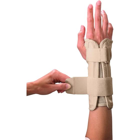 MUELLER Sports Medicine Reversible Wrist Stabilizer with Splint, For Men and Women, Beige, Large/X-Large
