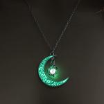 Pendant Necklaces for Women， Hollow Rotating Bead Luminous Moon Pendants， Luminous Enchanted Moonstone Necklace， Birthday Anniversary Jewelry Gift， 8.0 grams