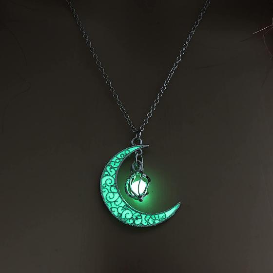 Pendant Necklaces for Women， Hollow Rotating Bead Luminous Moon Pendants， Luminous Enchanted Moonstone Necklace， Birthday Anniversary Jewelry Gift， 8.0 grams